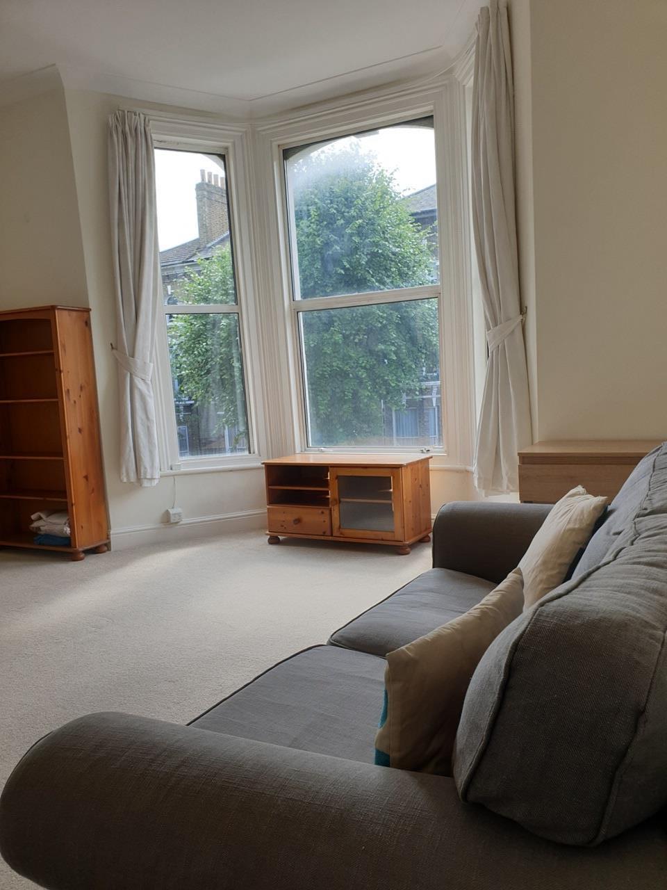 Flat Alfred Road in Greater London