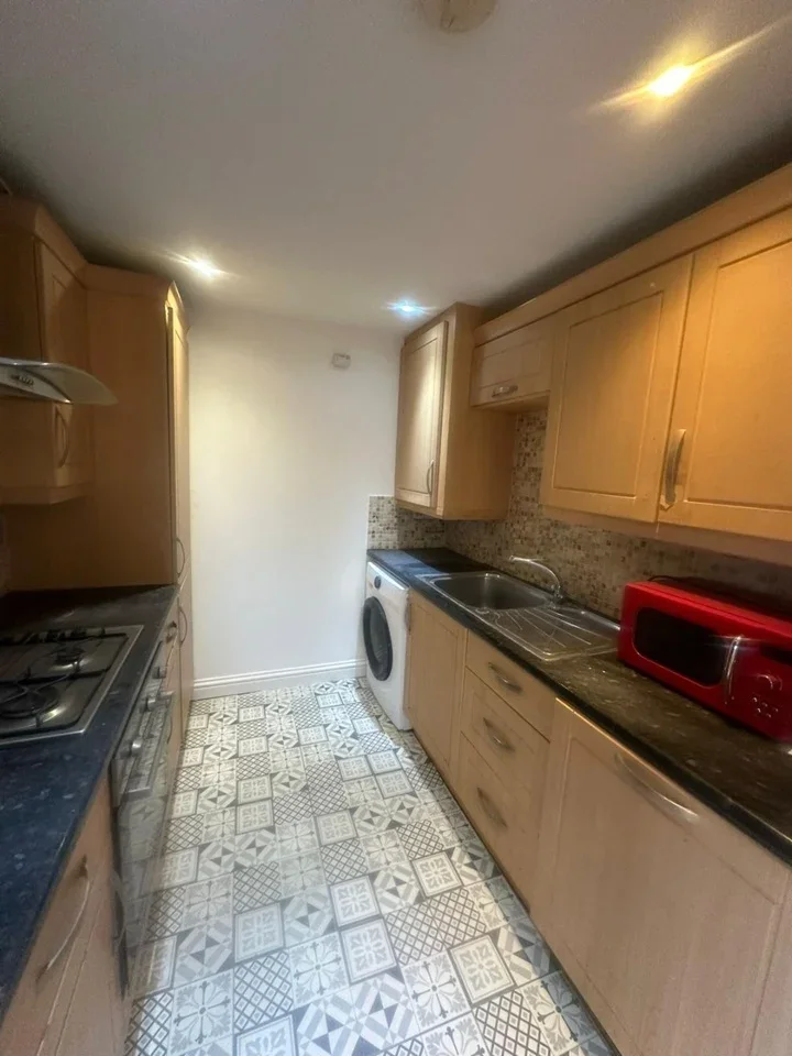 Flat Campbell Road in Greater London