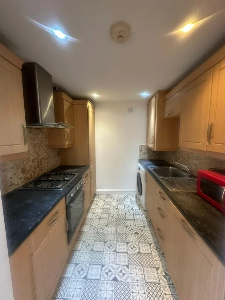Flat Campbell Road in Greater London