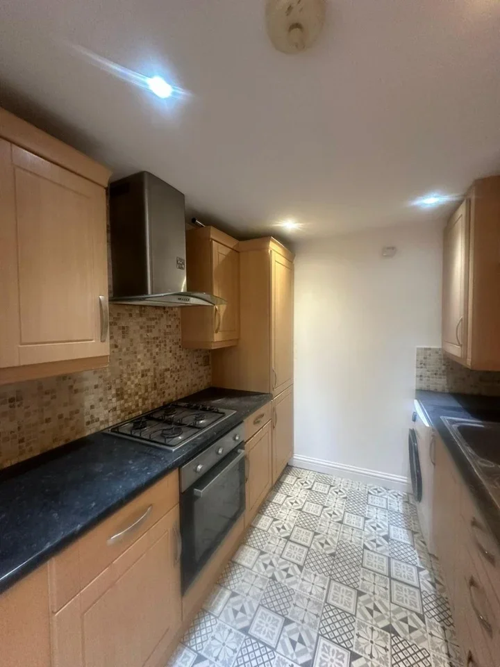 Flat Campbell Road in Greater London