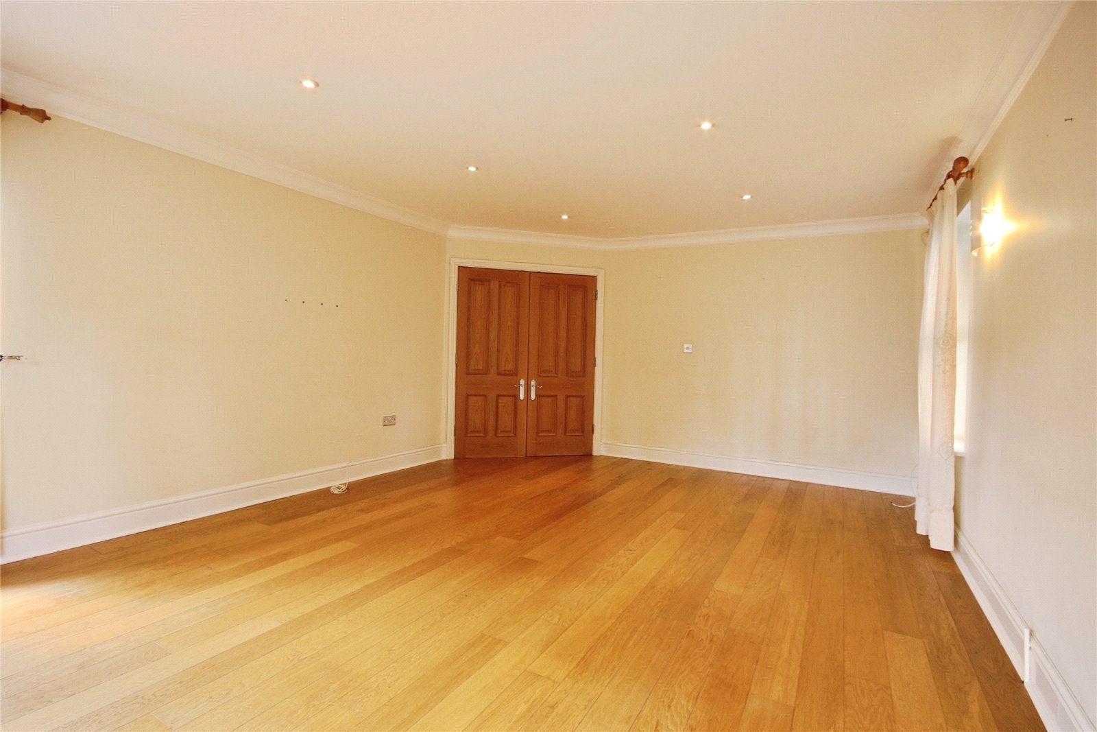 Flat Lady Margaret Road in Sunningdale