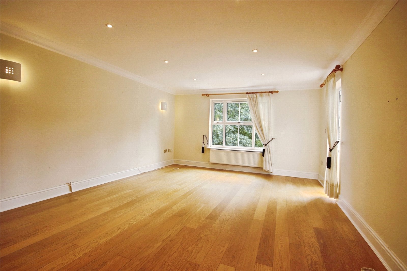Flat Lady Margaret Road in Sunningdale