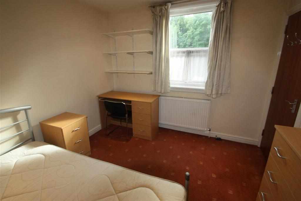 Flat Heeley Road in Birmingham