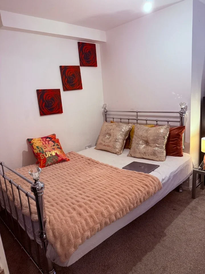 Room Danescombe in Greater London
