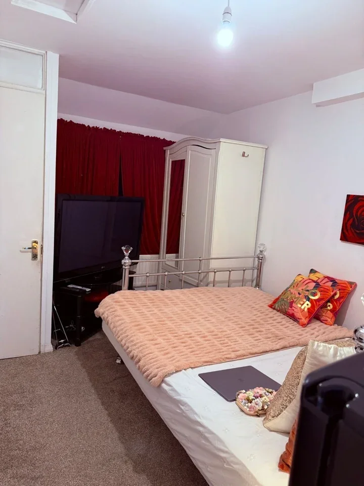 Room Danescombe in Greater London