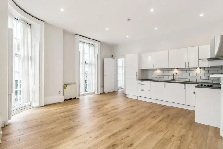 Flat Nelson Road in Greater London