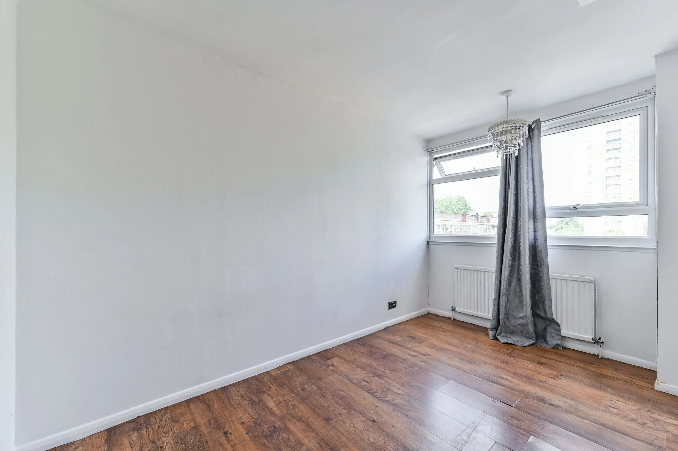 Flat Richmond Road in Greater London