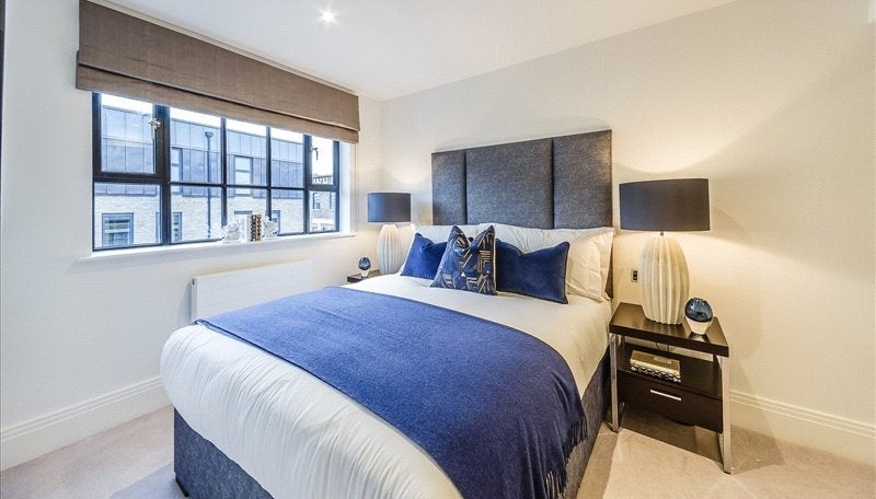 Flat Rainville Road in Greater London