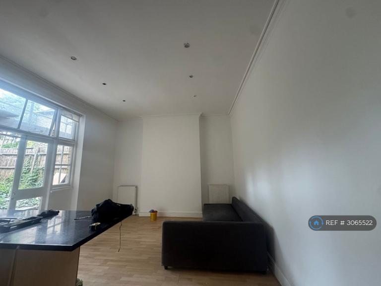 Flat Ribblesdale Road in Greater London
