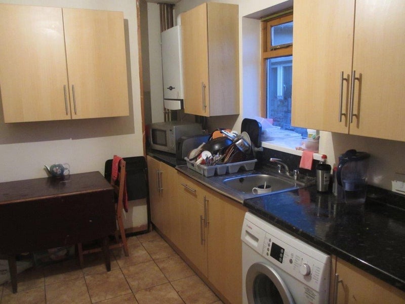 Room Llanishen Street in Cardiff
