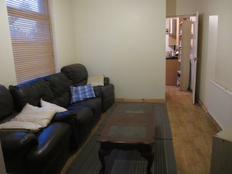 Room Llanishen Street in Cardiff