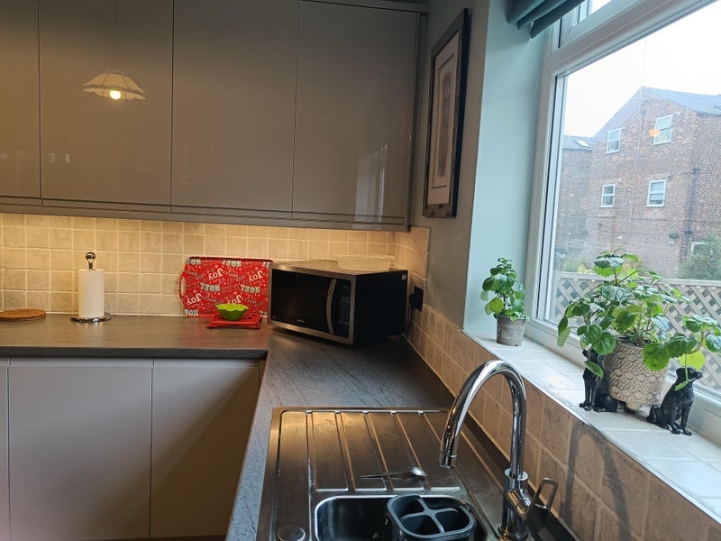 Room Brentwood in Salford