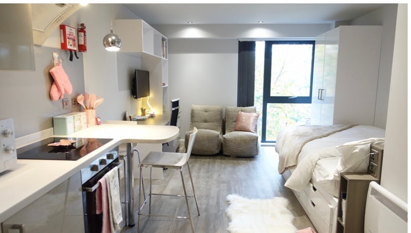 Room West Walk in Leicester