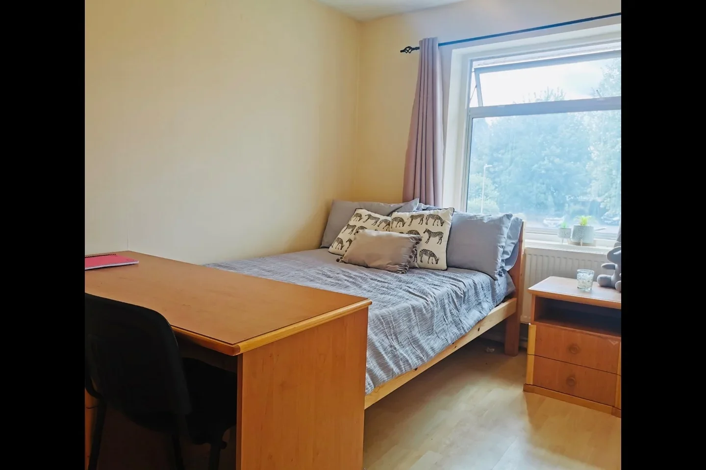 Room Rushmead Close in Canterbury