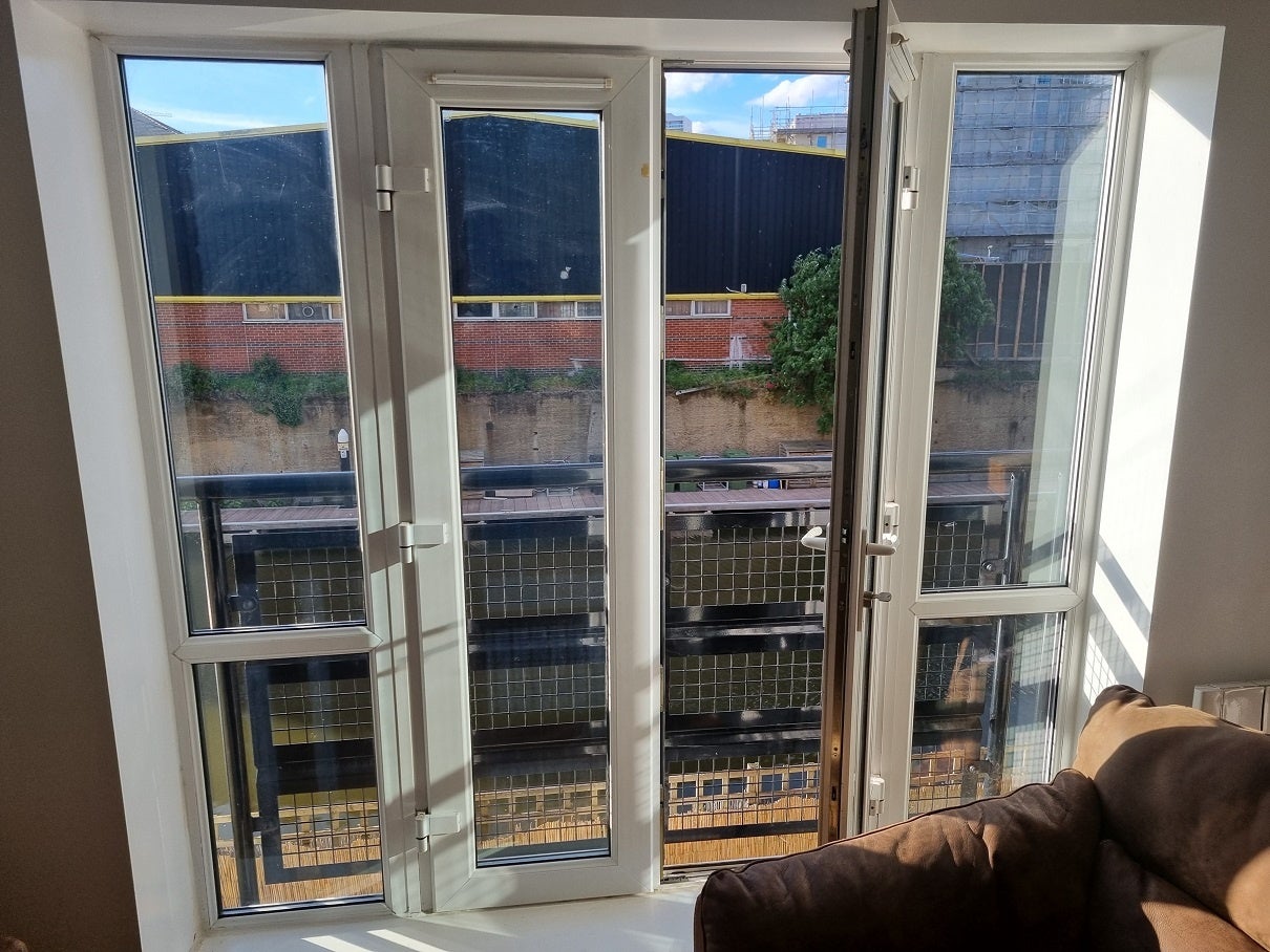 Flat Locksons Close in Greater London