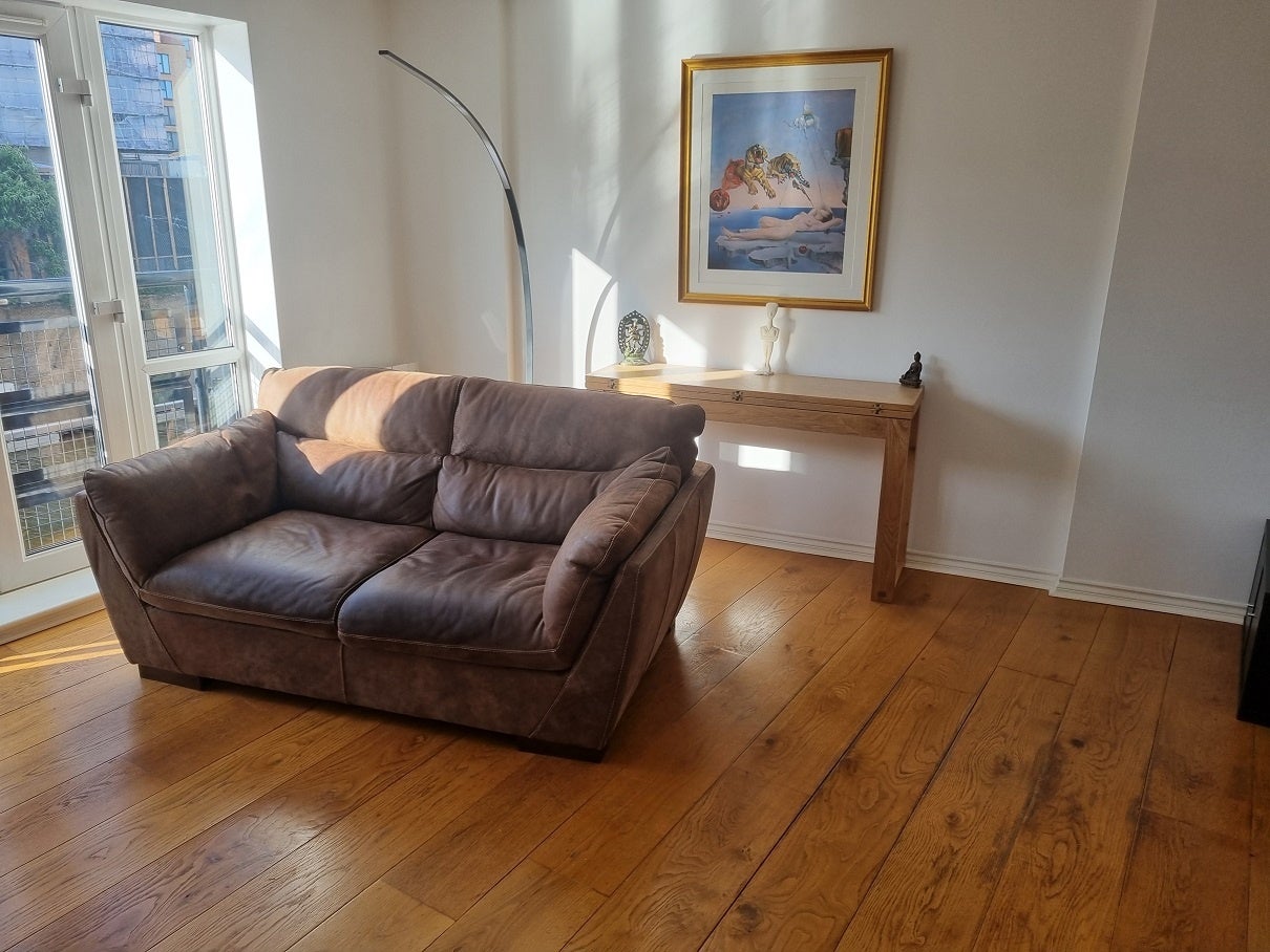 Flat Locksons Close in Greater London