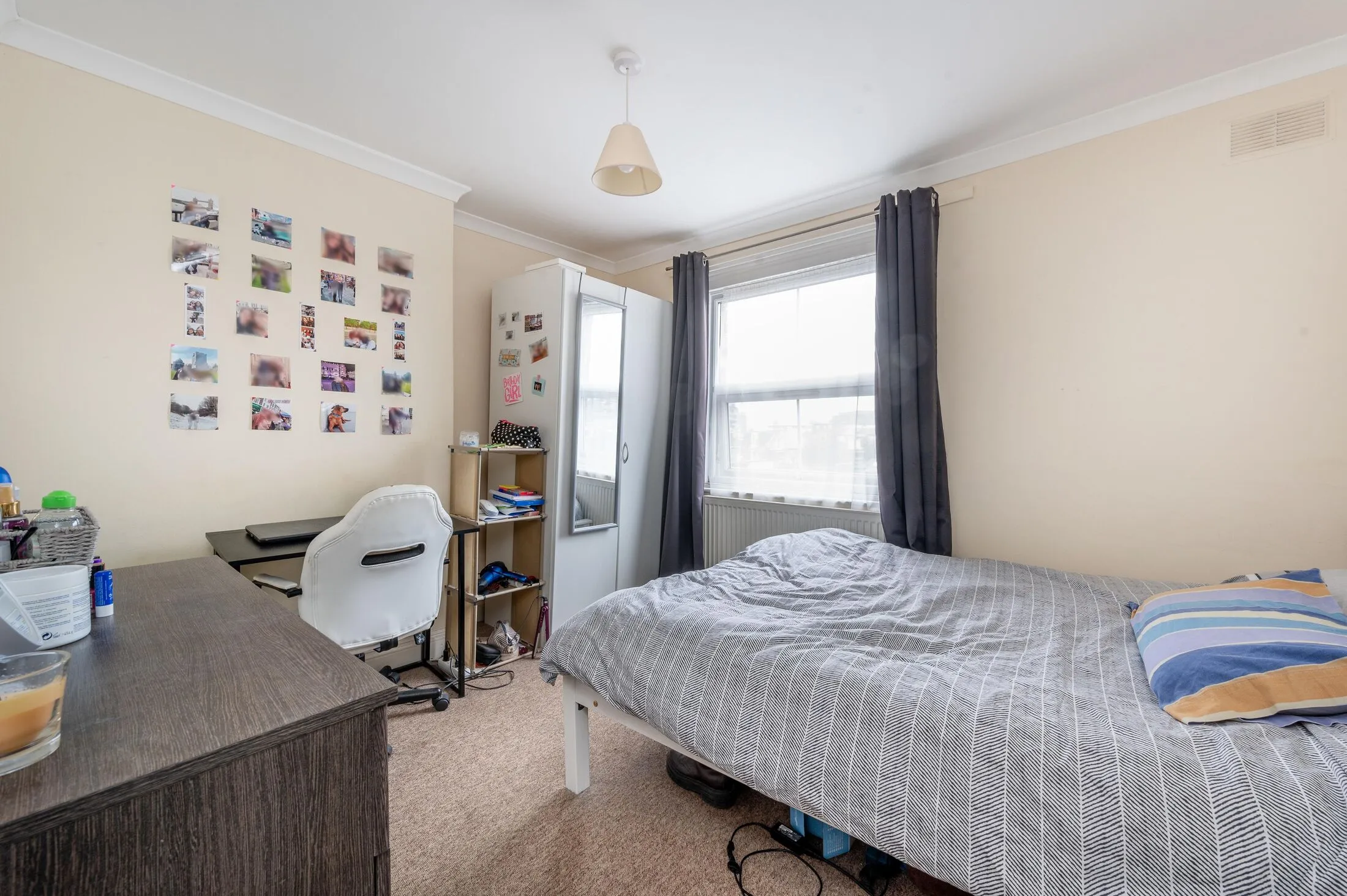 Flat Loftus Road in Greater London