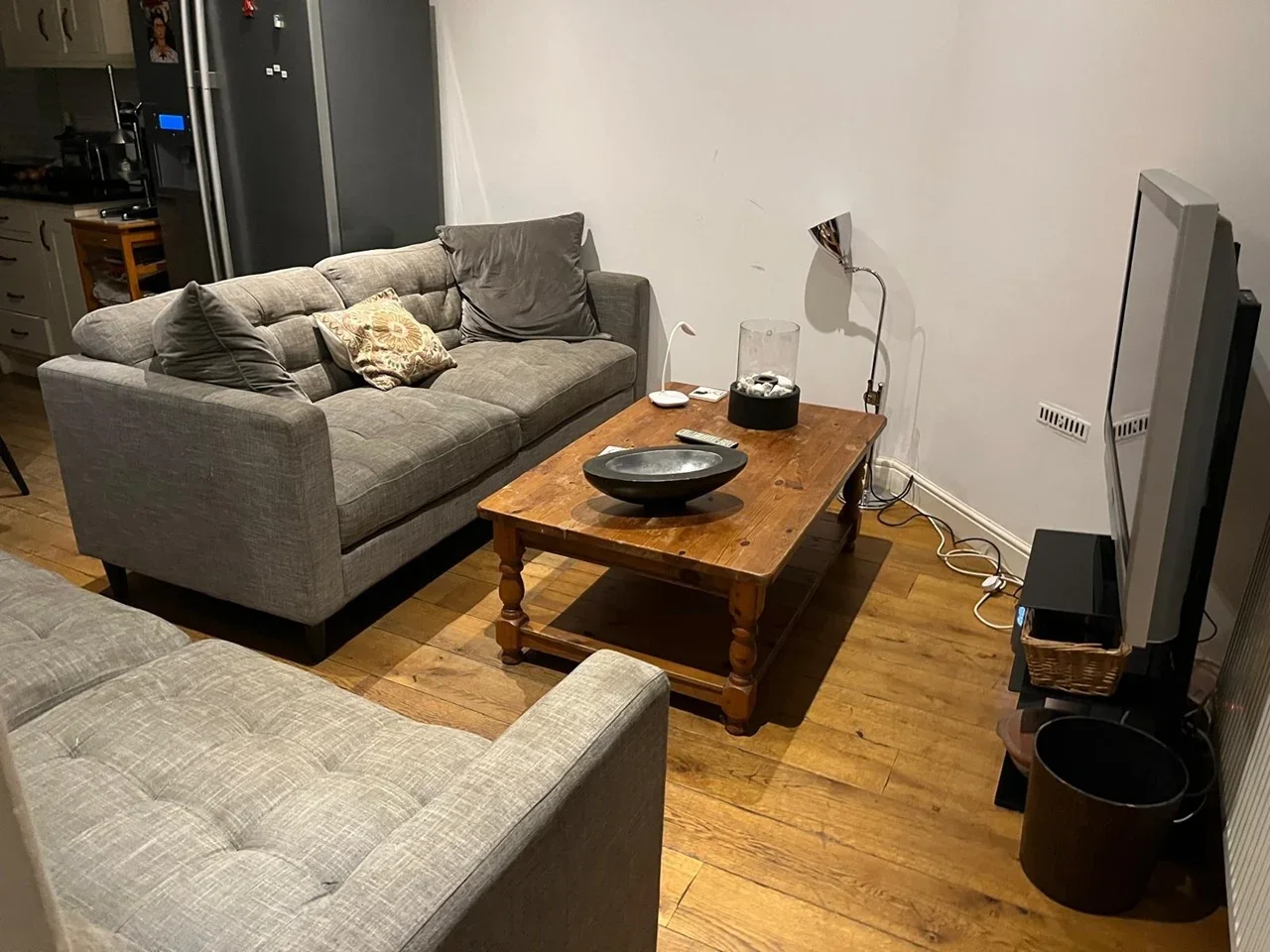 Room Eastbourne Avenue in Greater London
