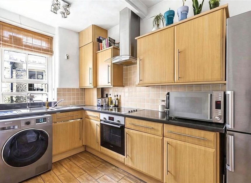 Flat Paul Street in Greater London