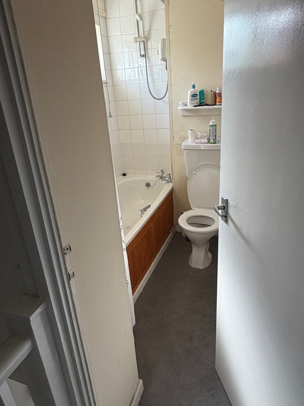 Room Dean Crescent in Bristol