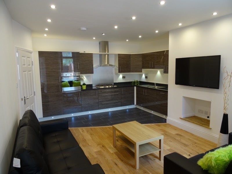 Flat Cardigan Terrace in Newcastle upon Tyne
