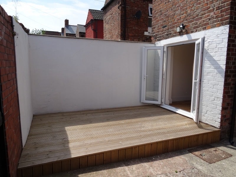 Flat Cardigan Terrace in Newcastle upon Tyne