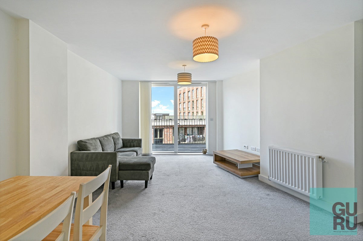 Flat Gayton Road in Greater London