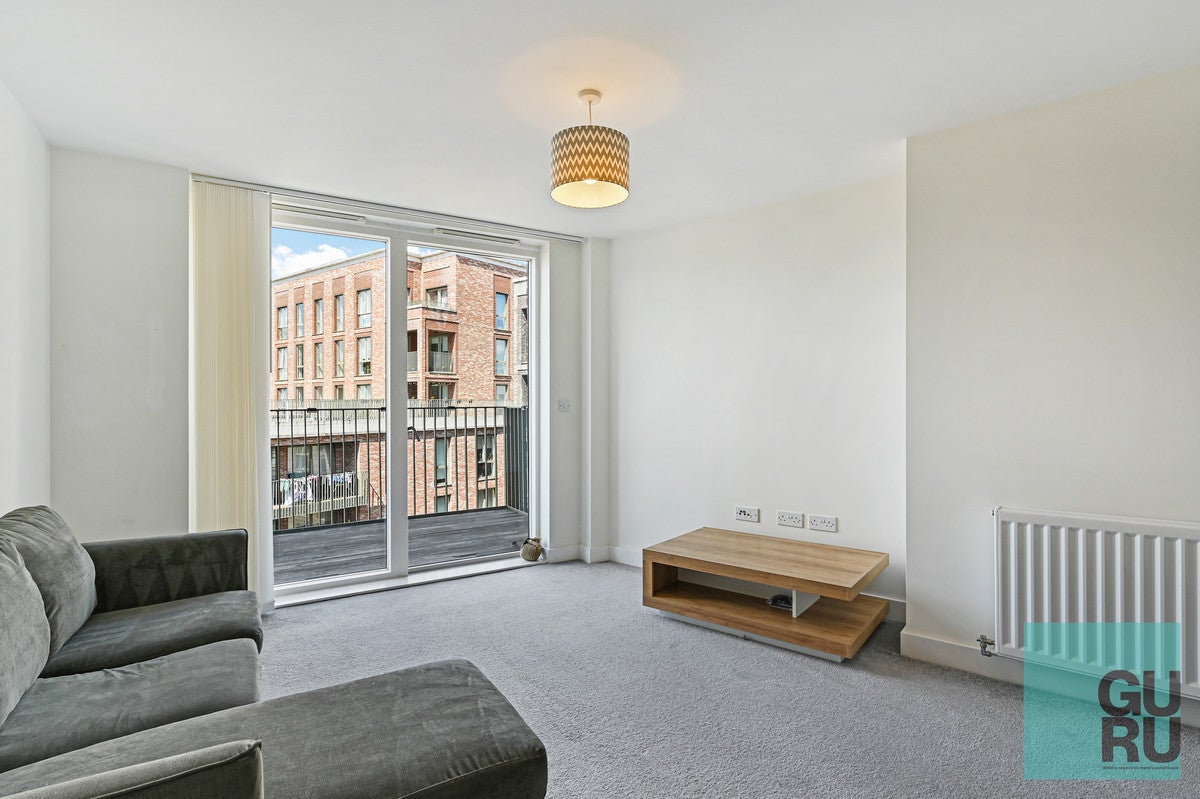 Flat Gayton Road in Greater London