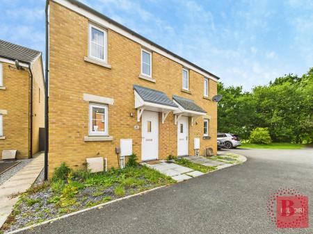 House Heol Y Pibydd in Loughor