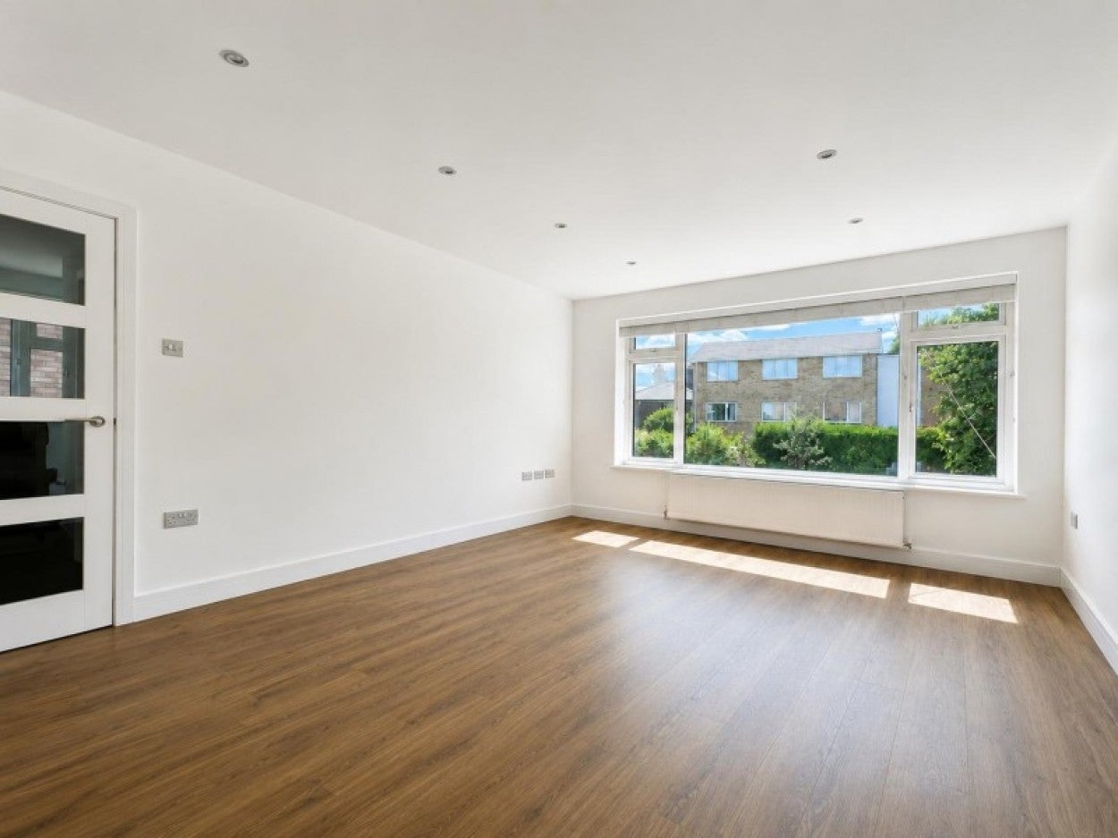 Flat Hatton Court in Windsor
