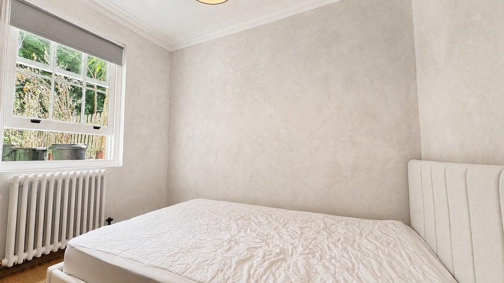 Flat Caledonian Road in Greater London