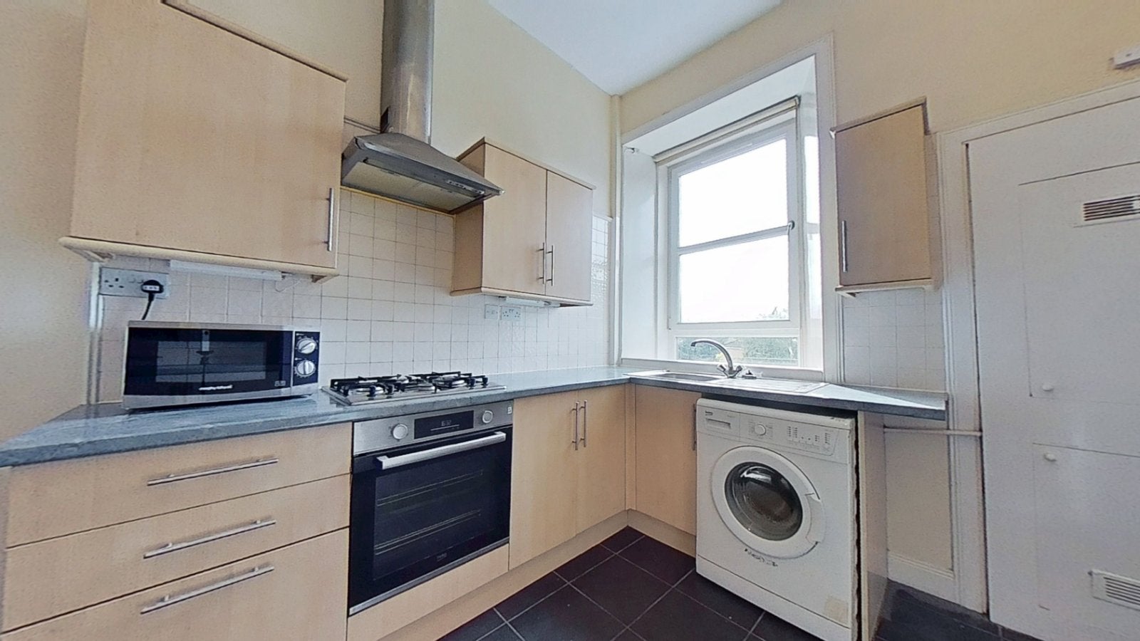 Flat Novar Drive in Glasgow