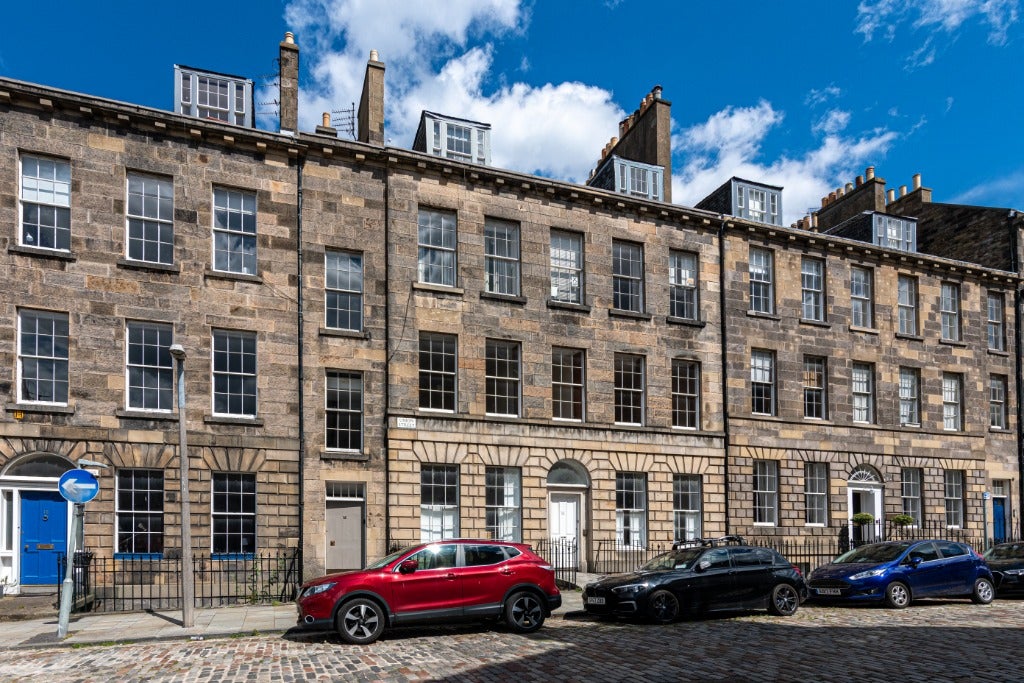 Flat Union Street in Edinburgh