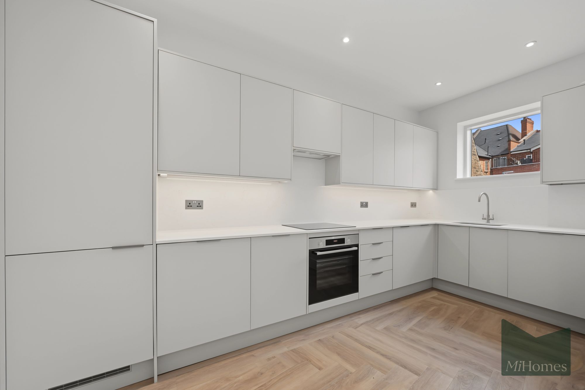 Flat Cecil Road in Greater London