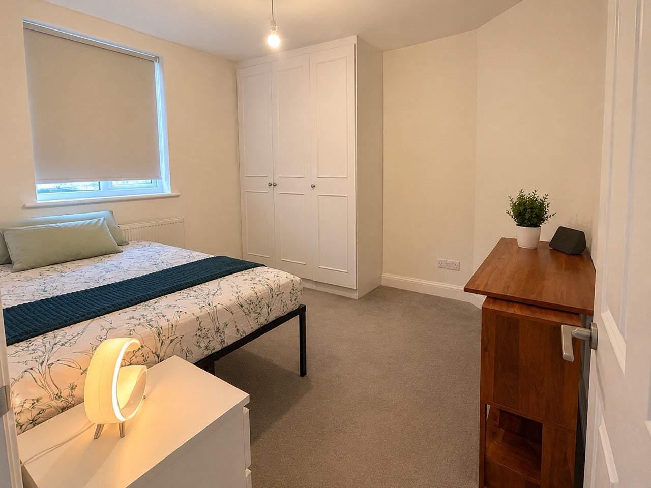 Room Field End Road in Greater London