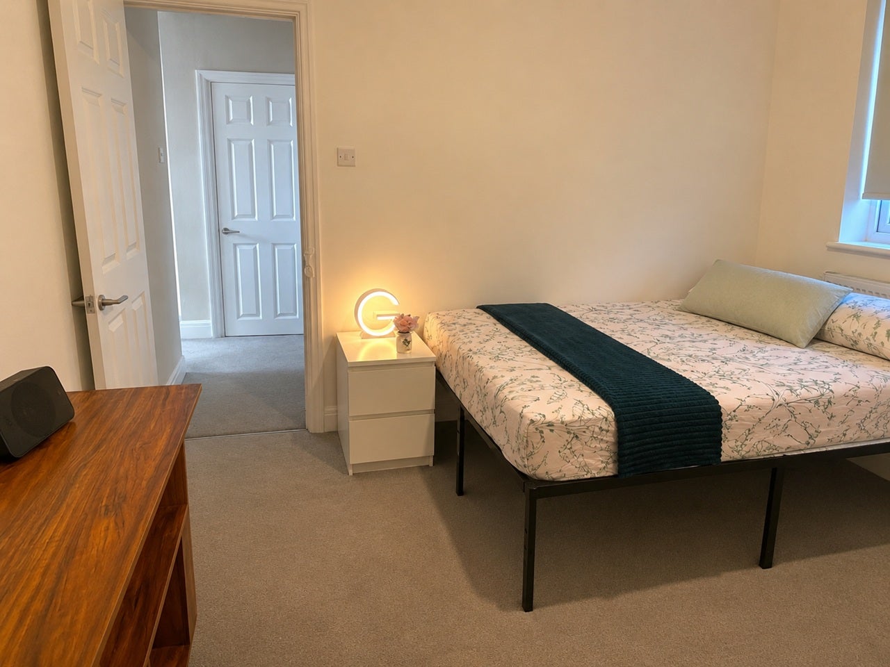 Room Field End Road in Greater London