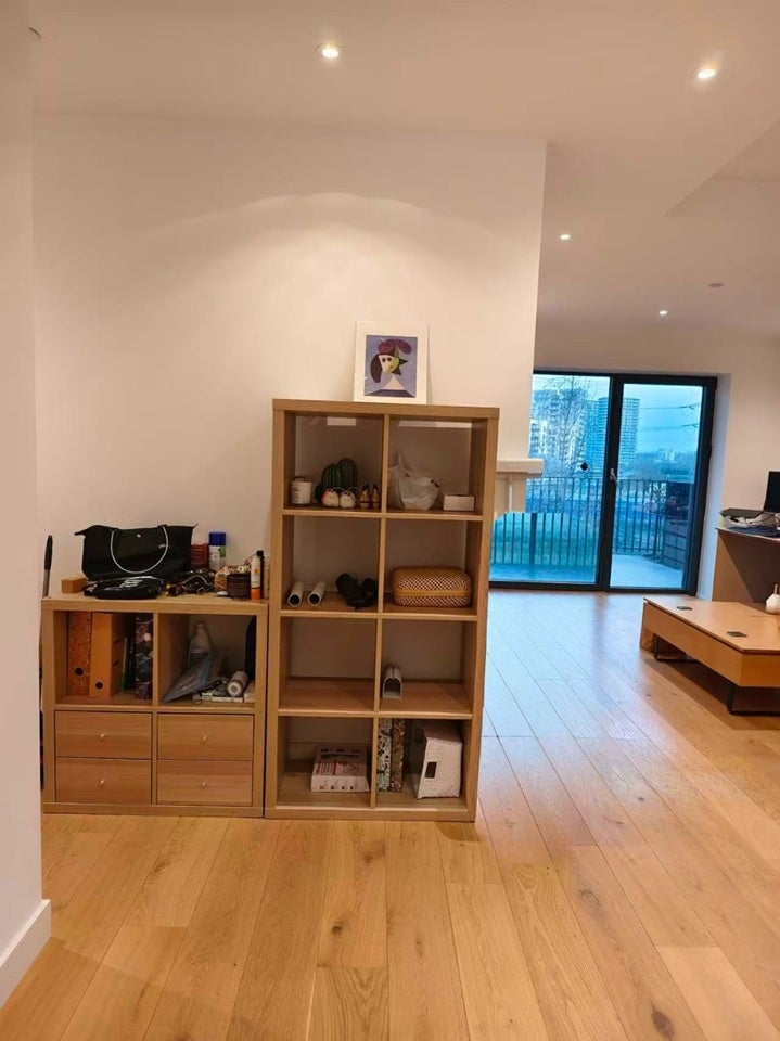 Room City Island Way in Greater London