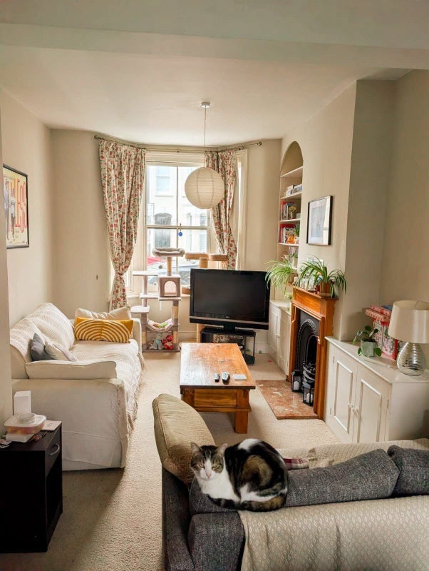Room Kerrison Road in Greater London