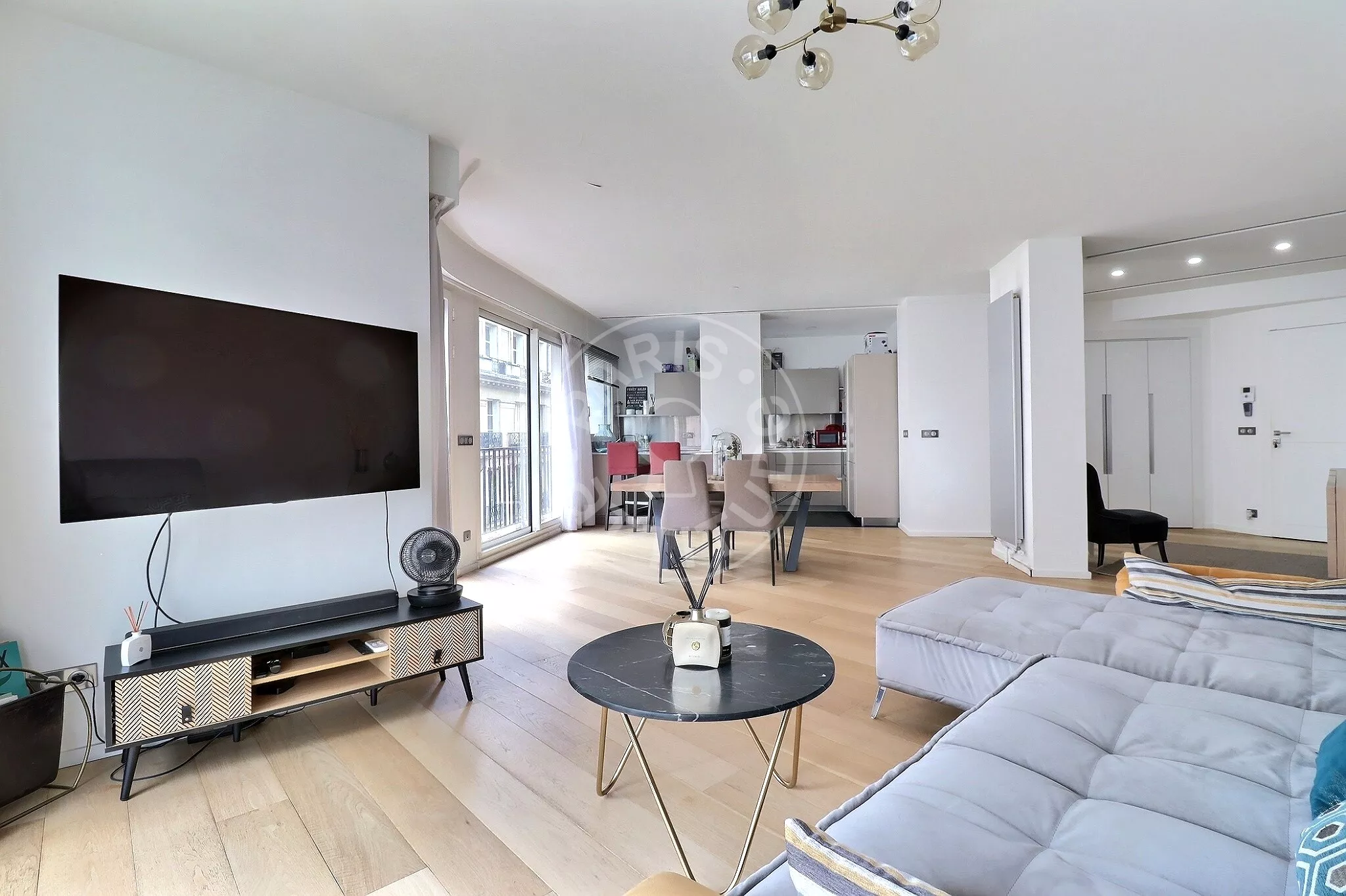 Appartement Rue Octave Feuillet à Paris
