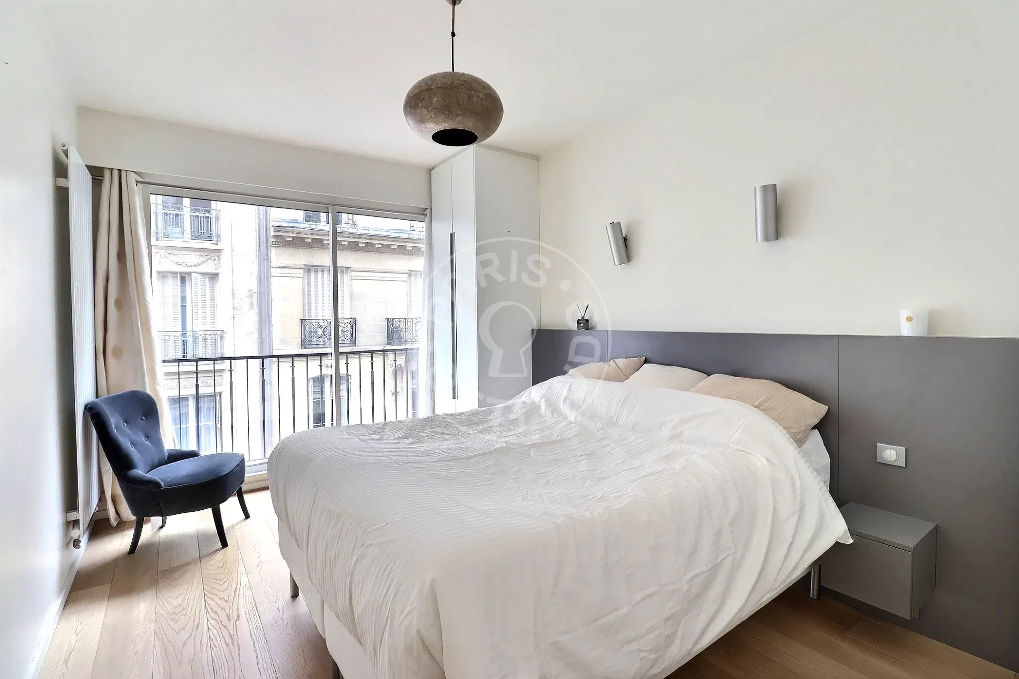 Flat Rue Octave Feuillet in Paris