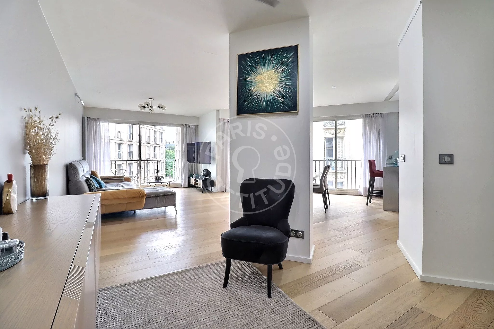 Flat Rue Octave Feuillet in Paris