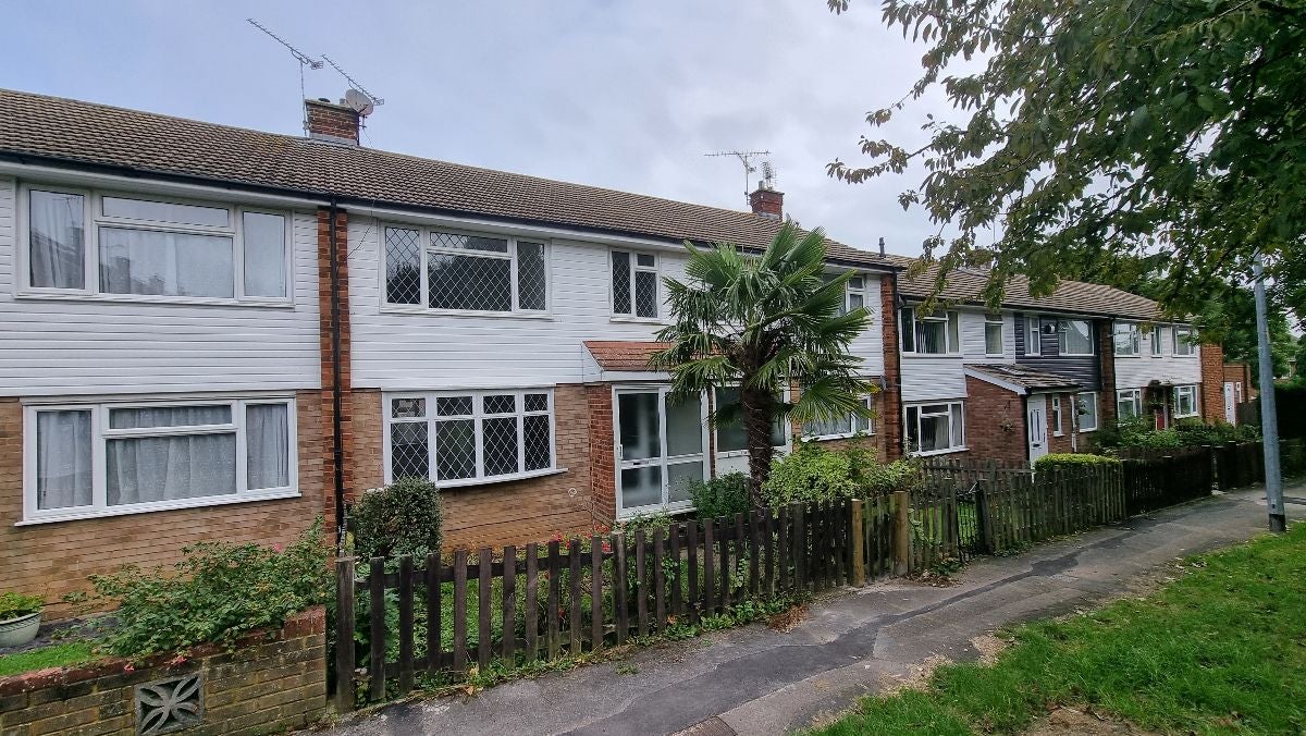 House Kenilworth Gardens in Rainham