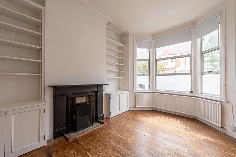 Flat Ashburnham Road in Greater London