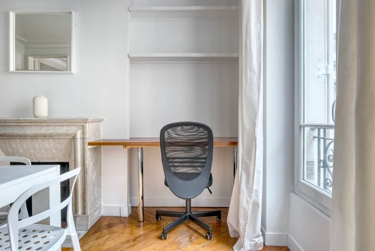 Flat Rue Laugier in Paris