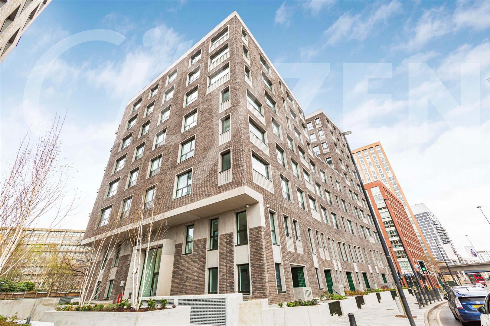 Flat Poplar High Street in Greater London