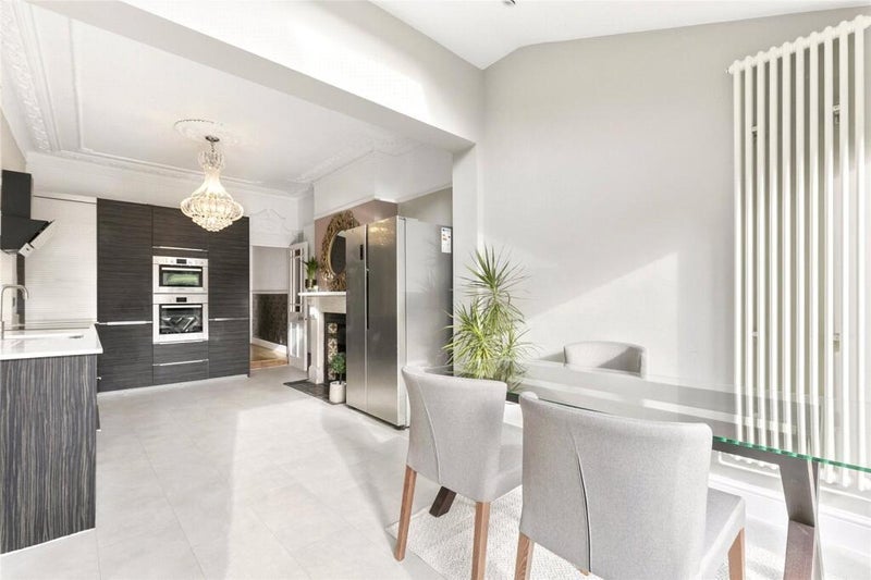 Room Cavendish Road in Greater London