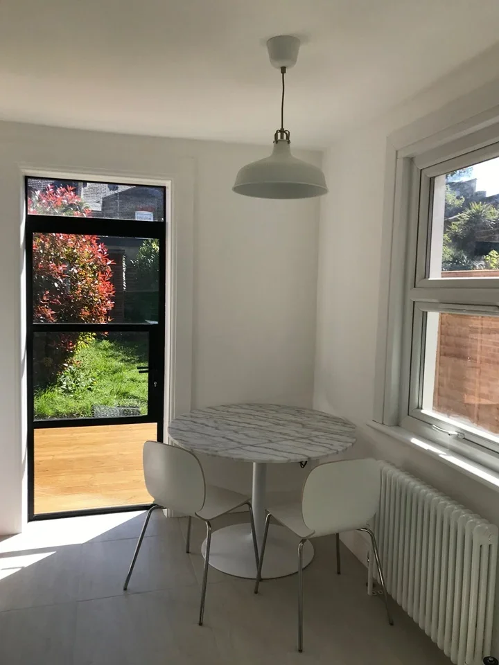 House Roseberry Gardens in Greater London