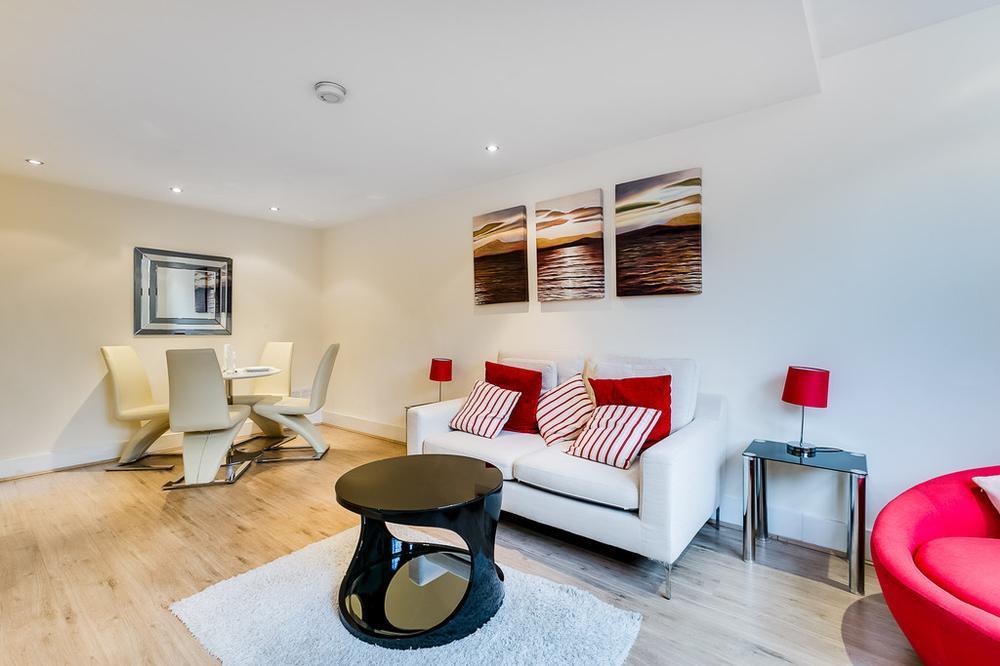 Flat Baker Street in City of Westminster