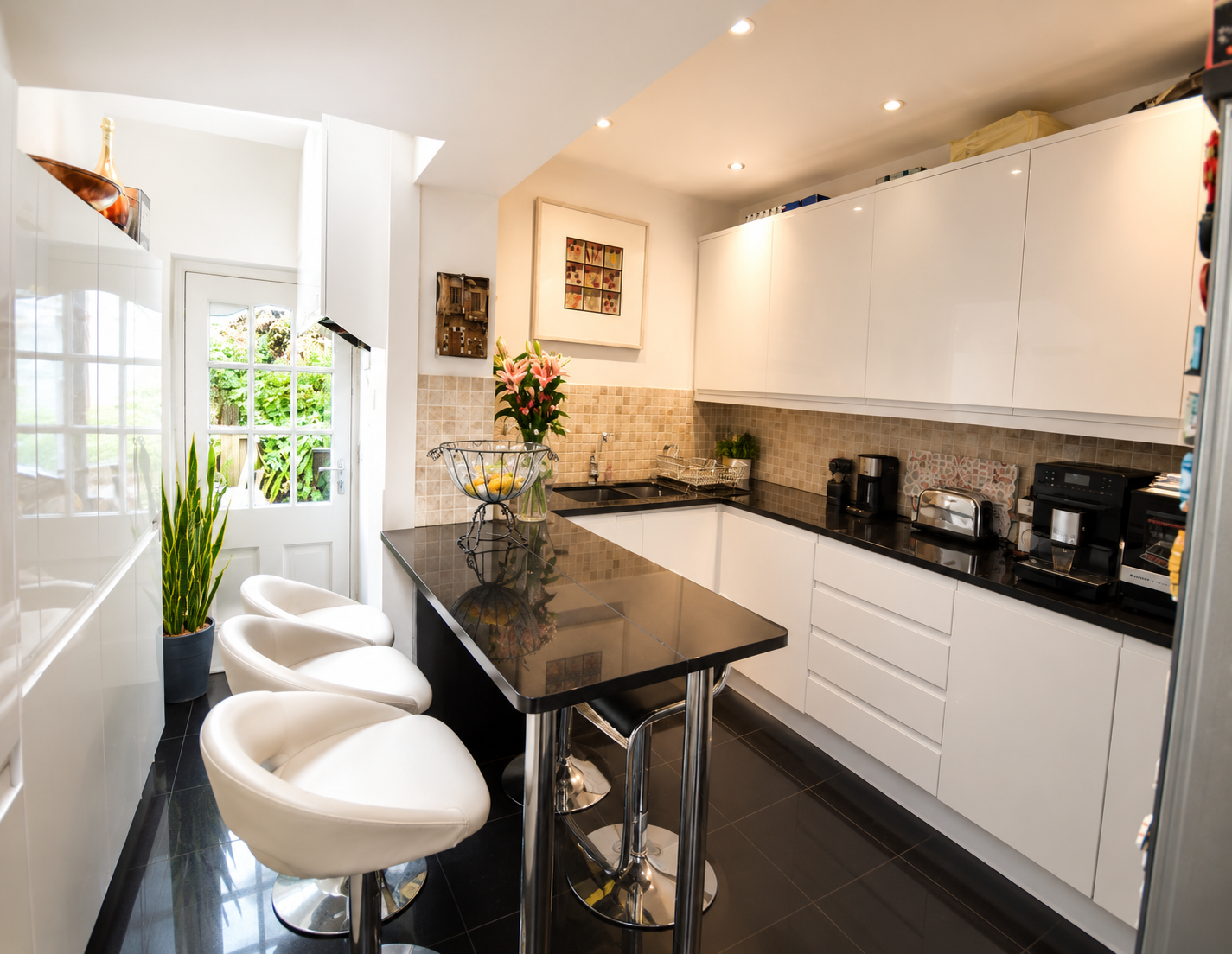 House Long Drive in Greater London