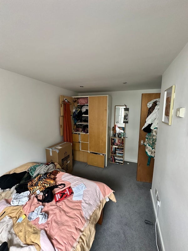 Flat Knottisford Street in Greater London